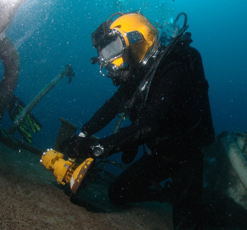 Underwater Cutting